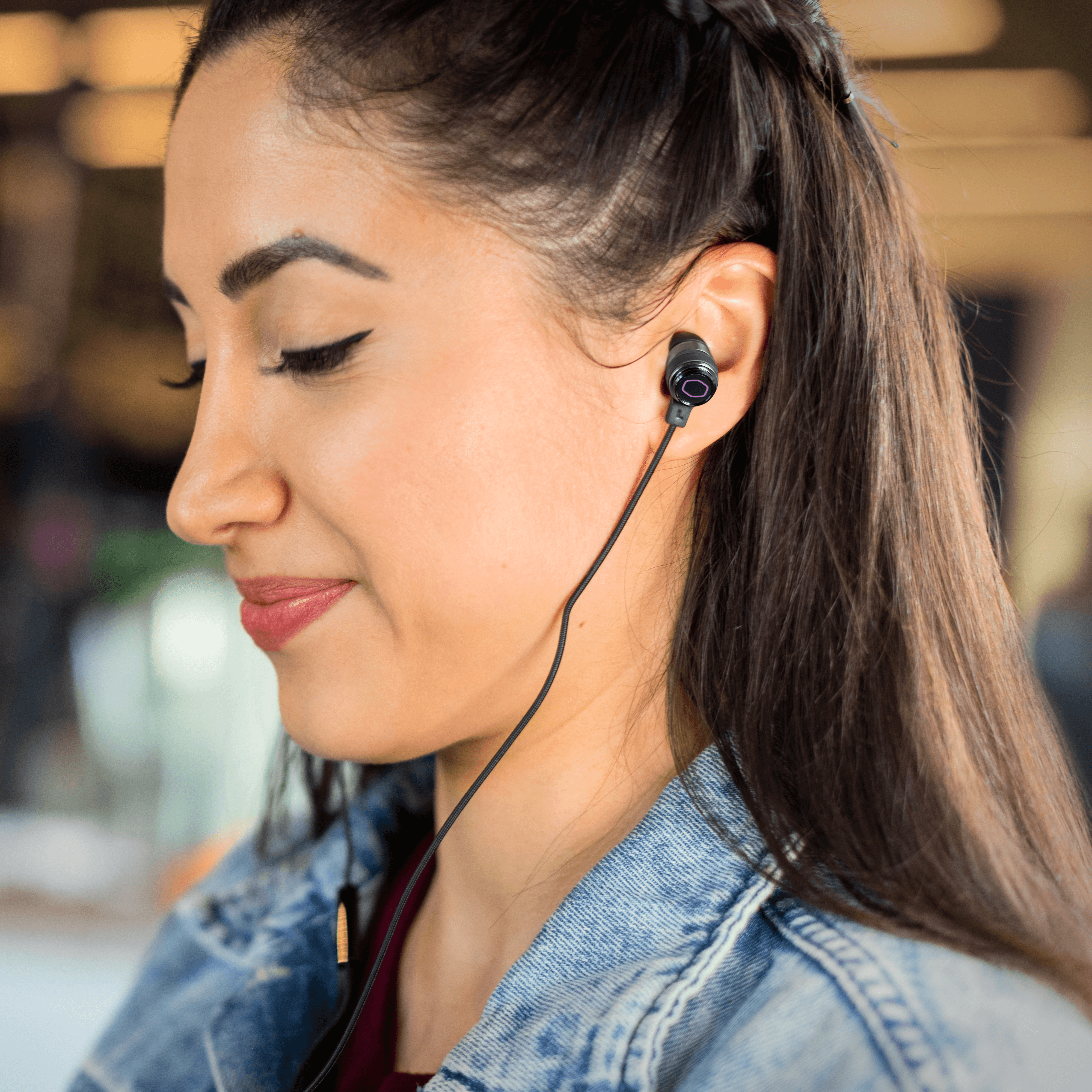 MH703 Gaming Earbuds image number 5